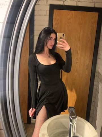 Ксения Гламурная Брюнетка фото 3